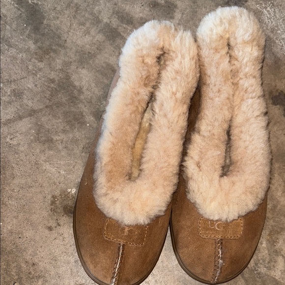 Women's Tan Shearling Lined Slippers - Picture 2 of 4